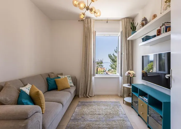 Villa Katess With Heated Pool