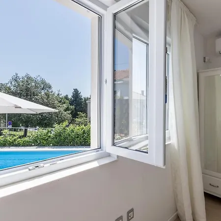 Villa Katess With Heated Pool Split Exterior photo