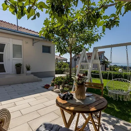 Villa Katess With Heated Pool Split Exterior photo